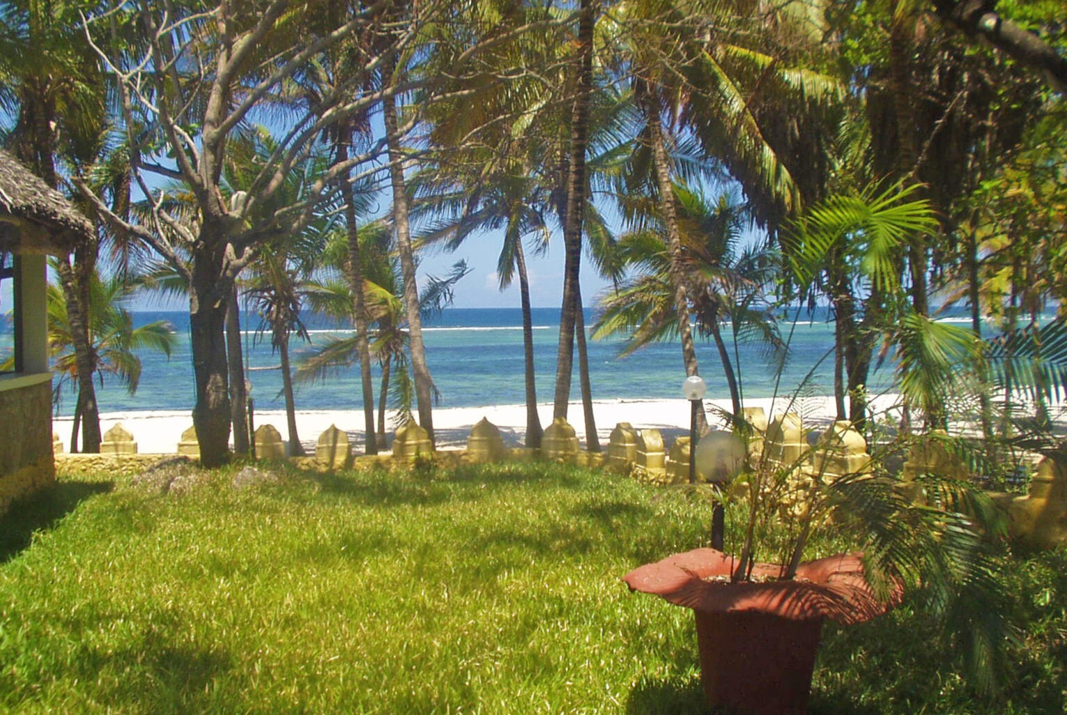 Home - Coconut Beach Lodge